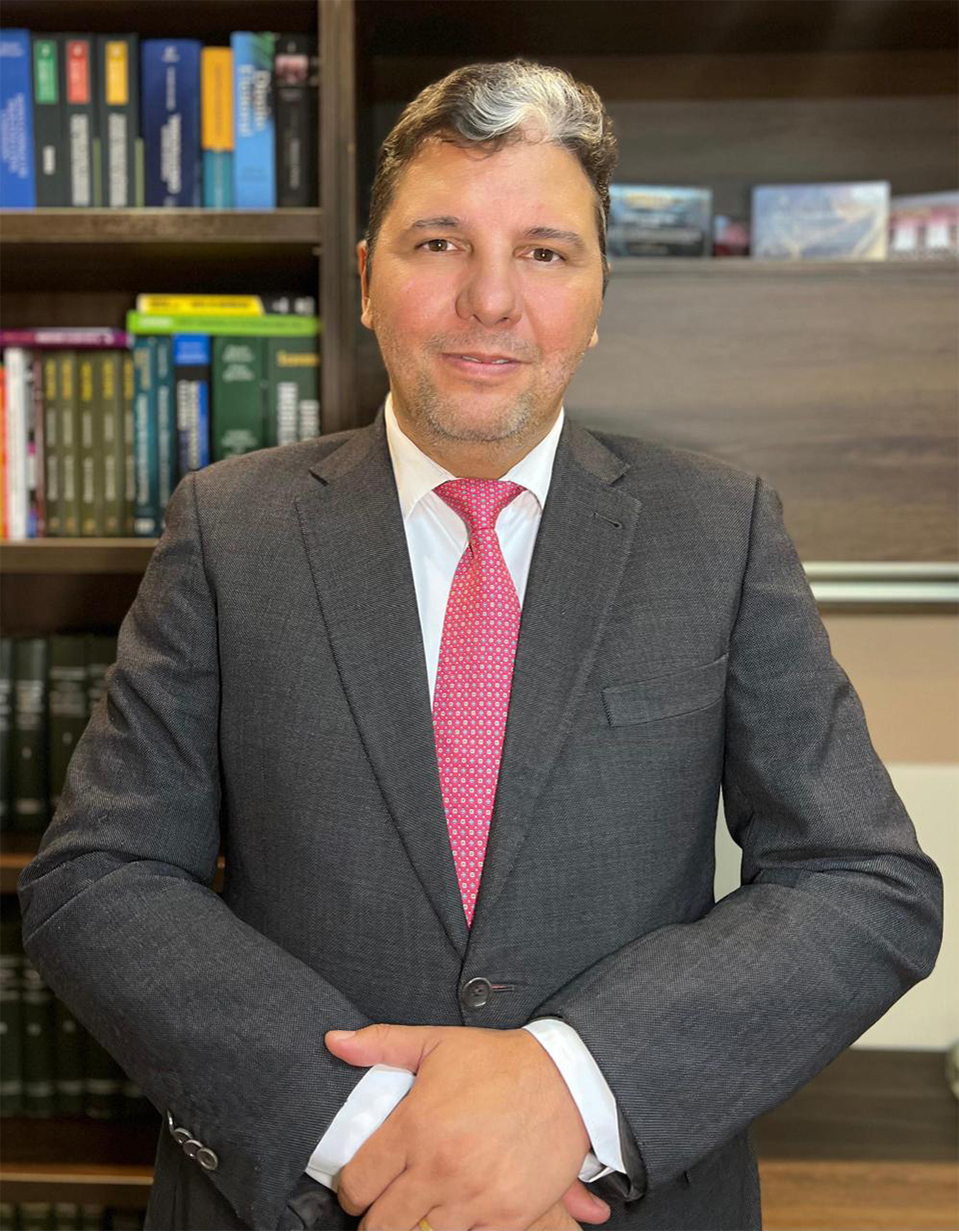 CRISTIANO MACHADO